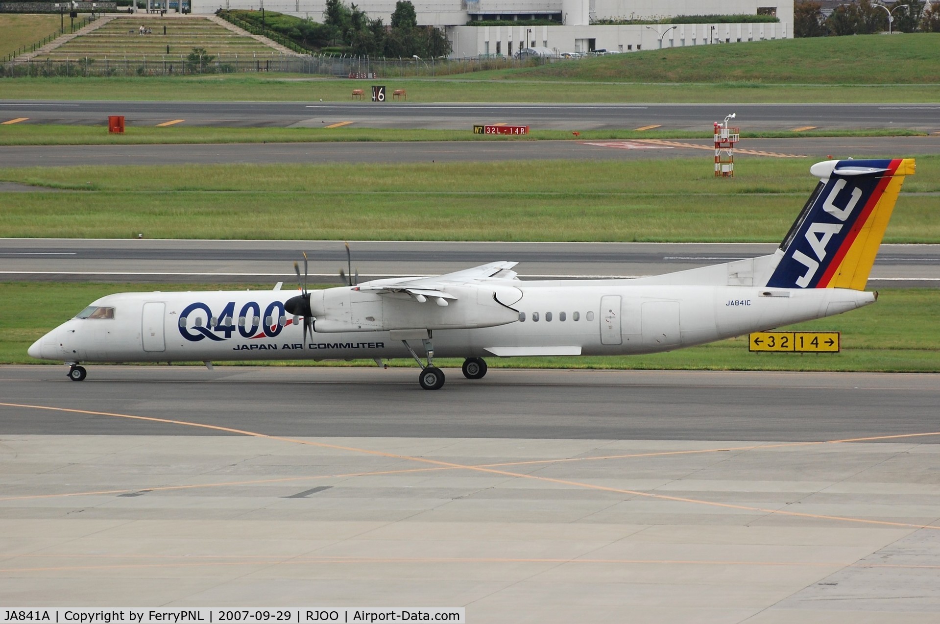 JA841A, 2003 De Havilland Canada DHC-8-402 Dash 8 C/N 4080, JAC Q400