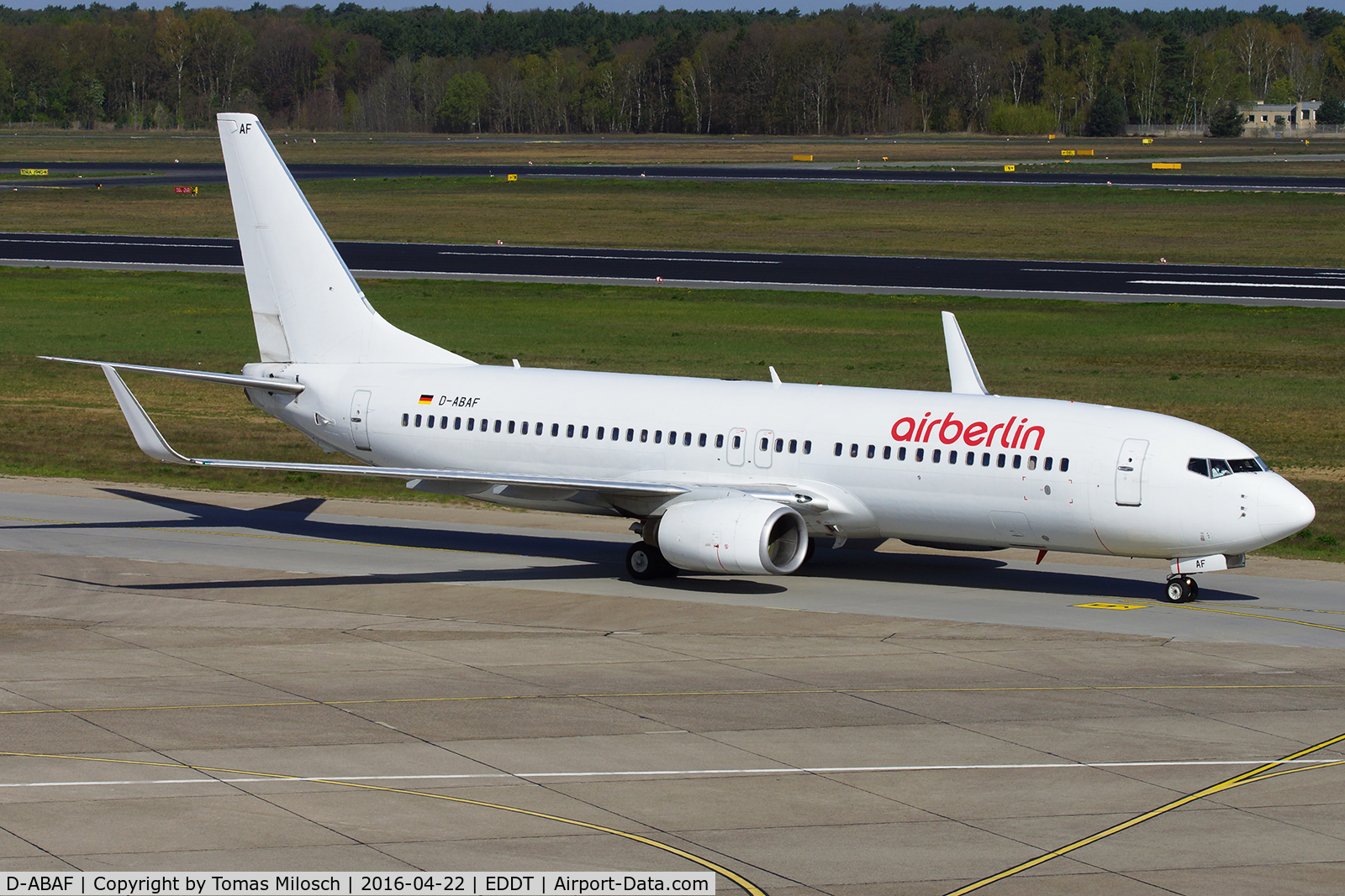 D-ABAF, 2001 Boeing 737-86J C/N 30878, 