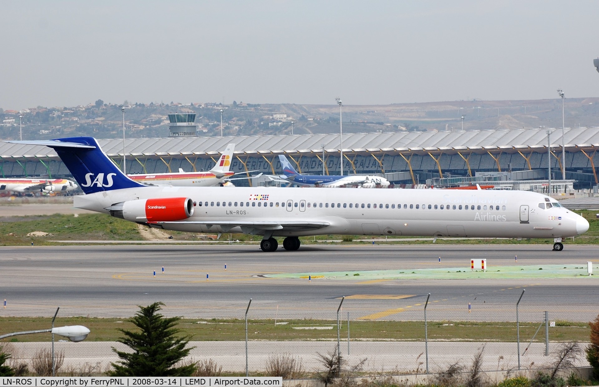 LN-ROS, 1986 McDonnell Douglas MD-83 (DC-9-83) C/N 49421, SAS MD83 extended its carreer with Allegiant Air as N424NV