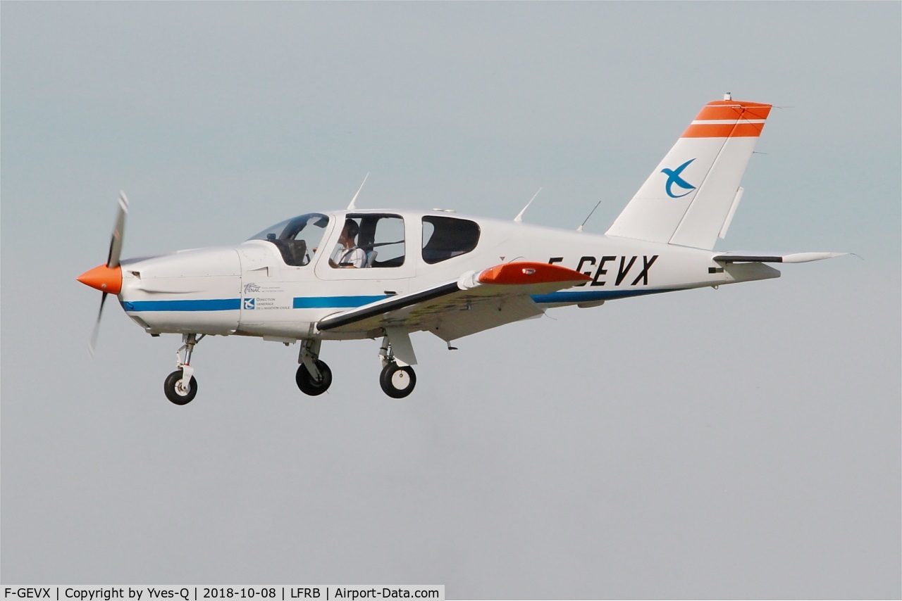 F-GEVX, Socata TB-20 C/N 802, Socata TB-20, On final rwy 25L, Brest-Bretagne airport (LFRB-BES)