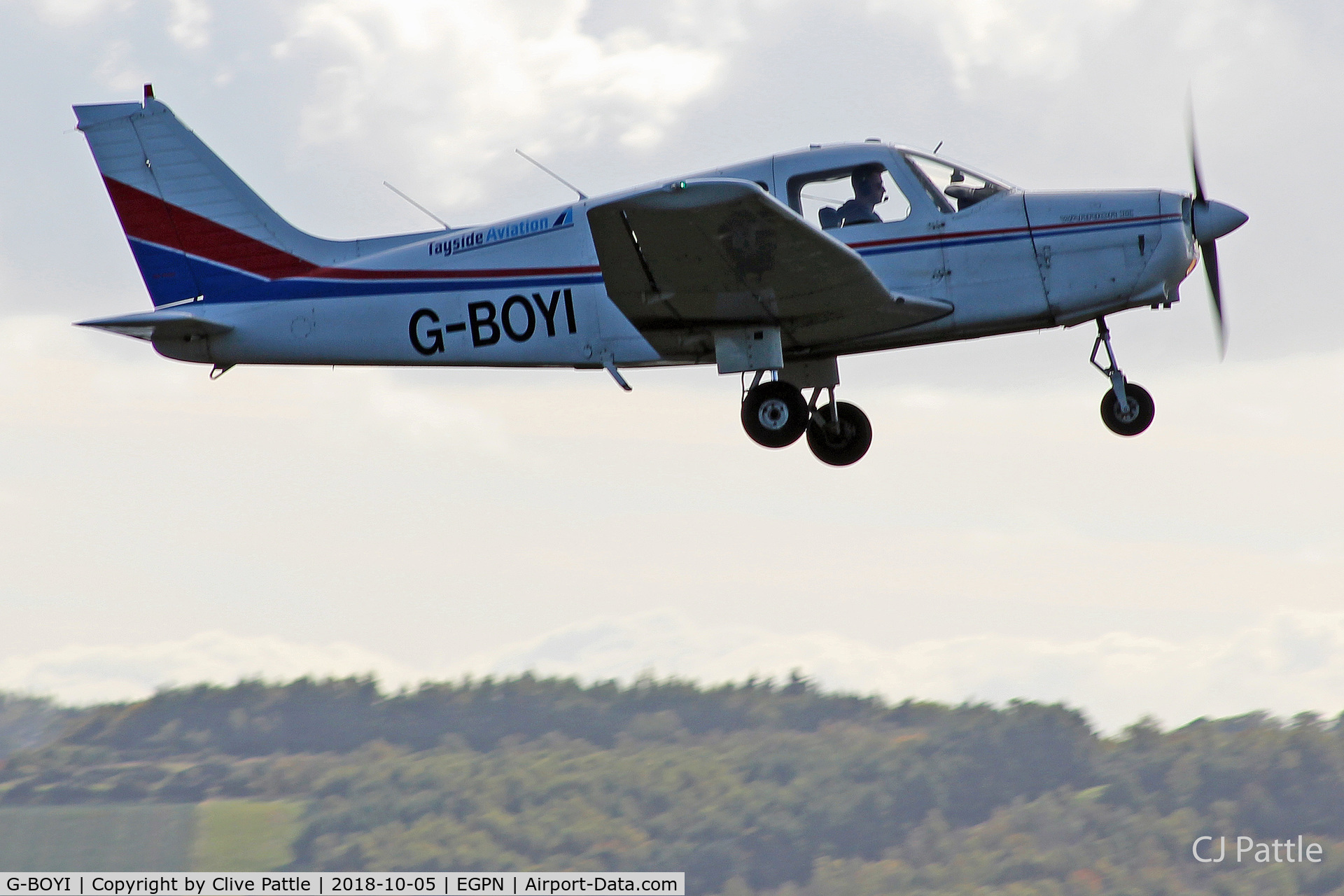 G-BOYI, 1978 Piper PA-28-161 Cherokee Warrior II C/N 28-7816183, Tayside Aviation departure from Dundee