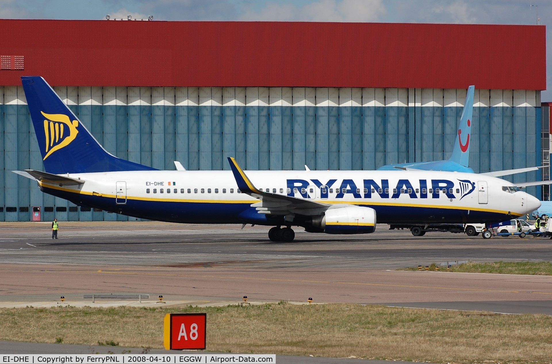 EI-DHE, 2005 Boeing 737-8AS C/N 33574, Ryanair B738 pushed-back.