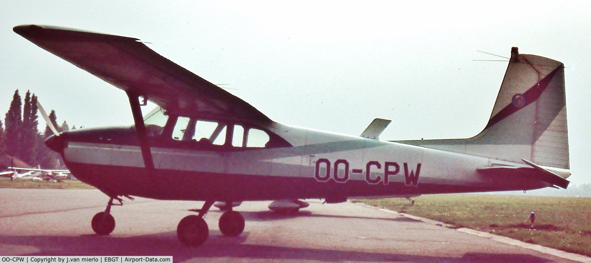 OO-CPW, 1959 Cessna 182B Skylane C/N 51584, Ghent, Belgium end '70s