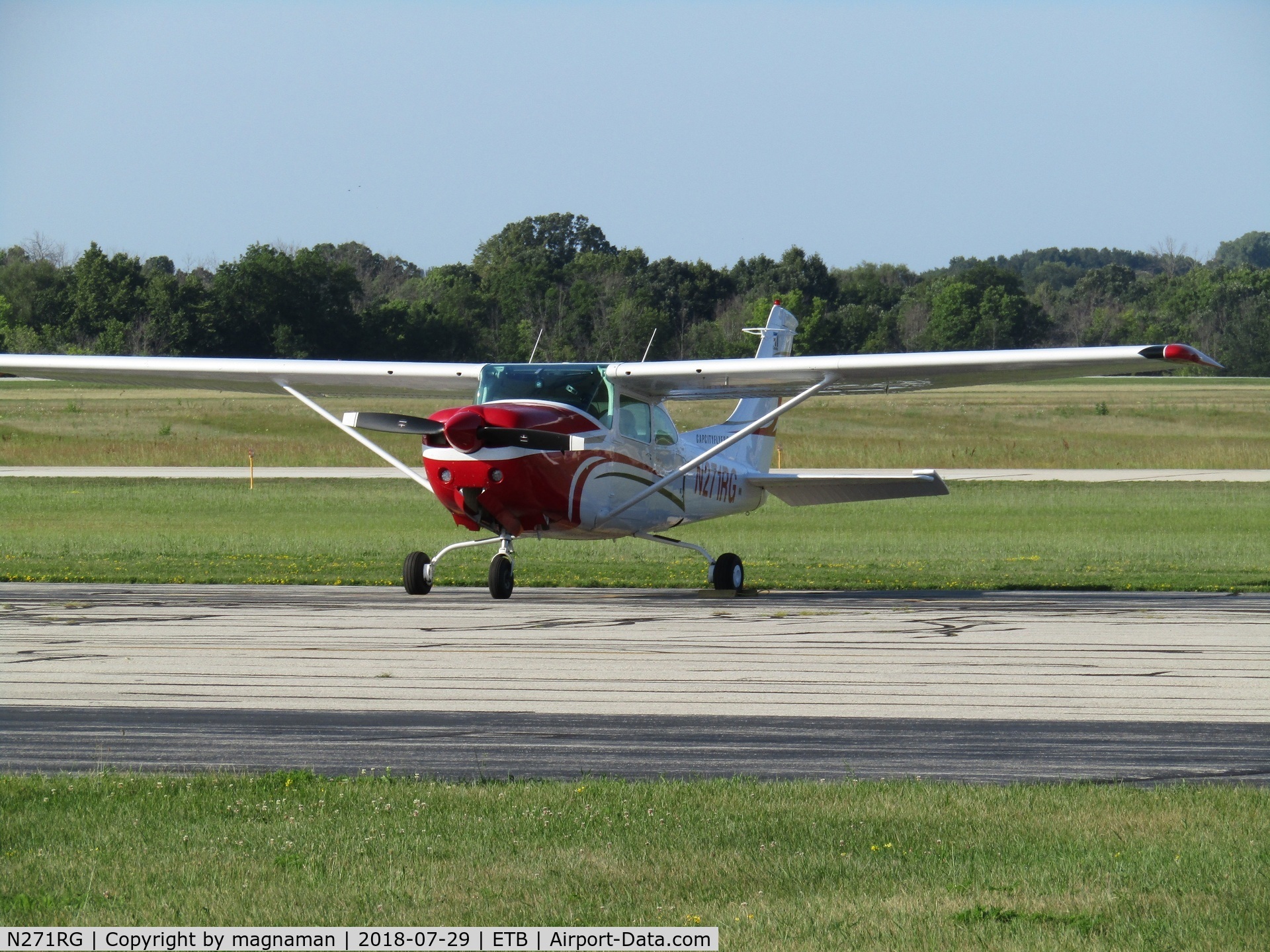 N271RG, 1978 Cessna R182 Skylane RG C/N R18200528, at west bend