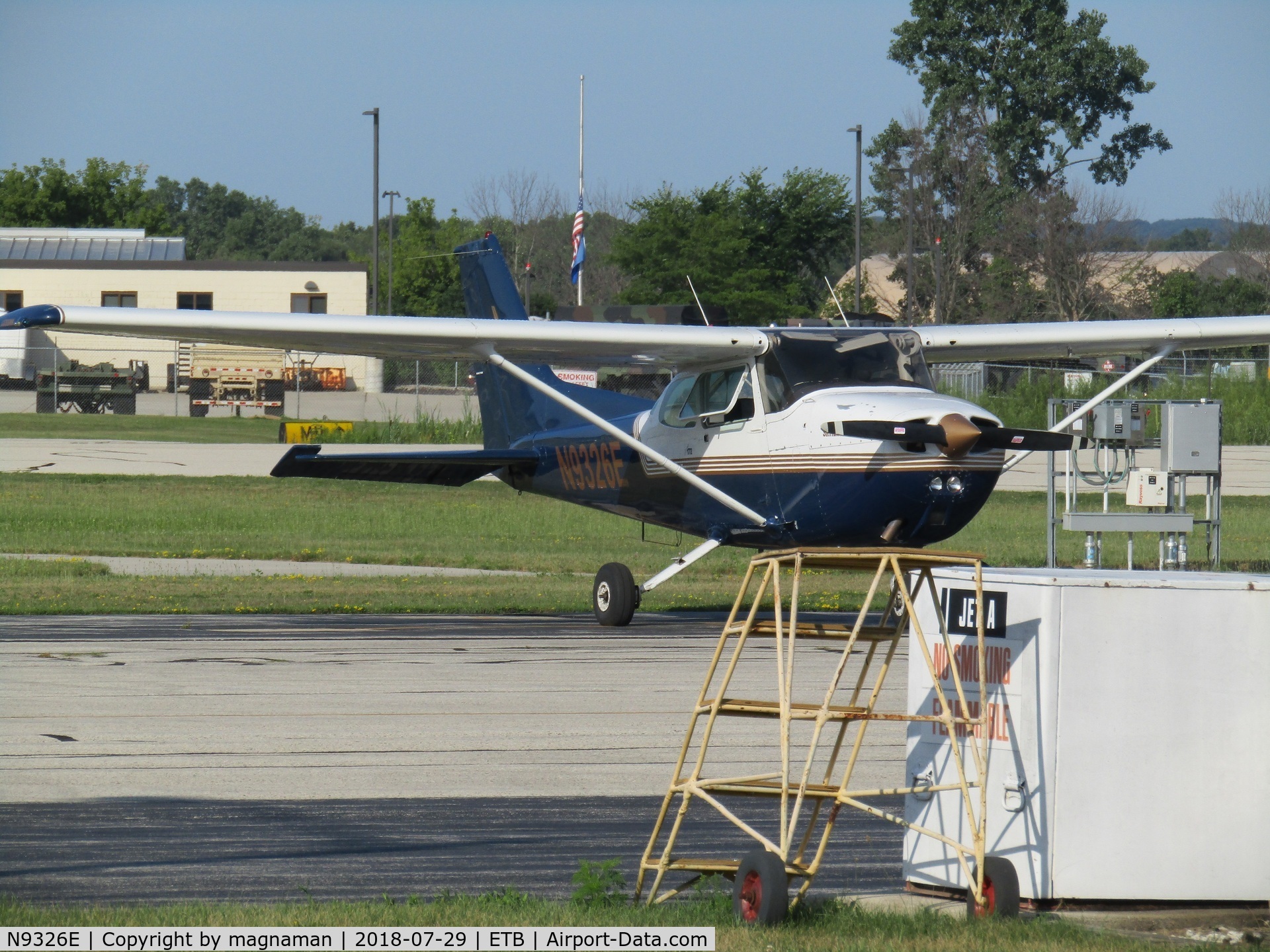N9326E, 1979 Cessna 172N C/N 17272228, cessna hack on ramp