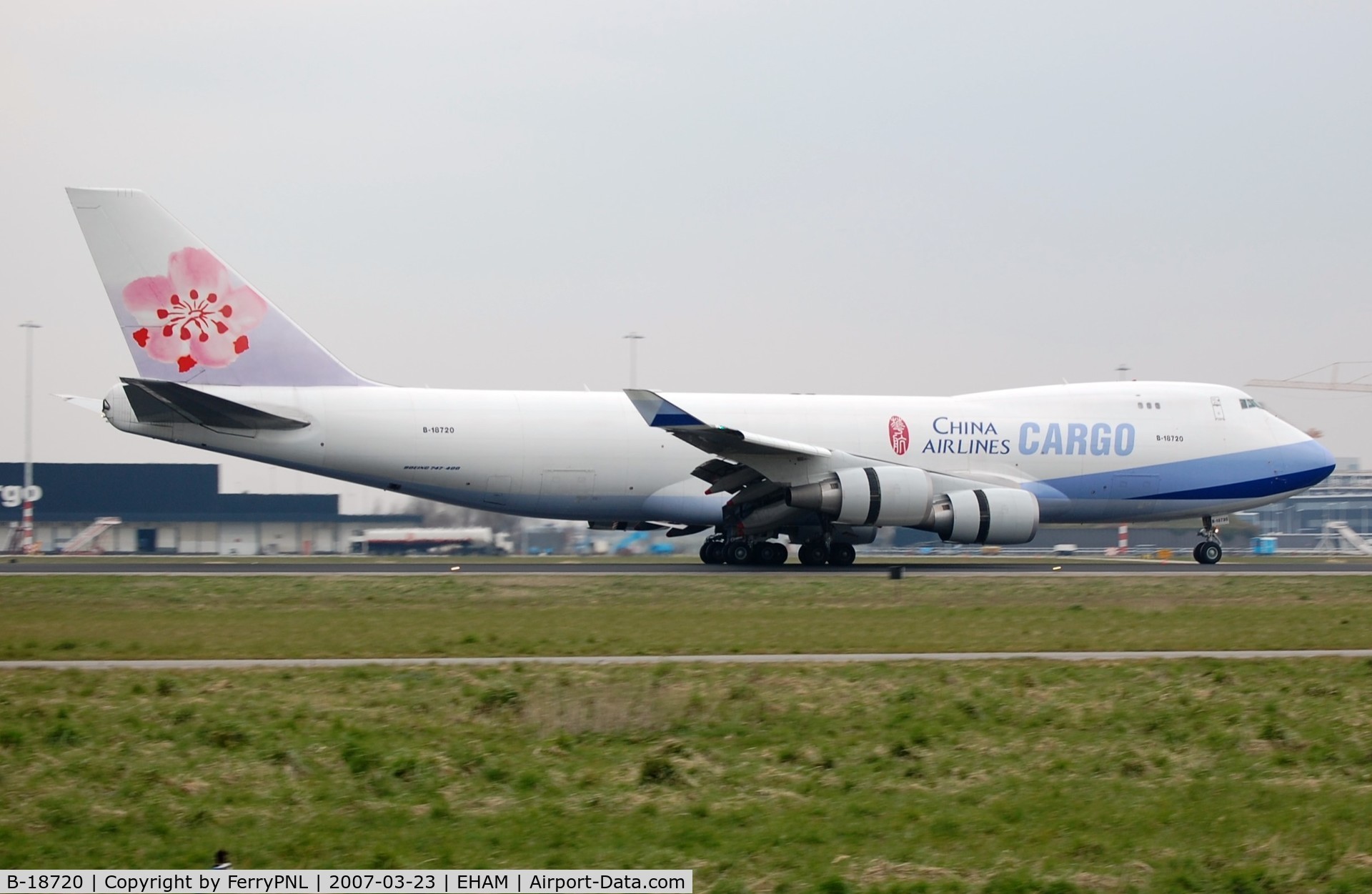 B-18720, 2005 Boeing 747-409F/SCD C/N 33733, Arrival of China Cargo B744.