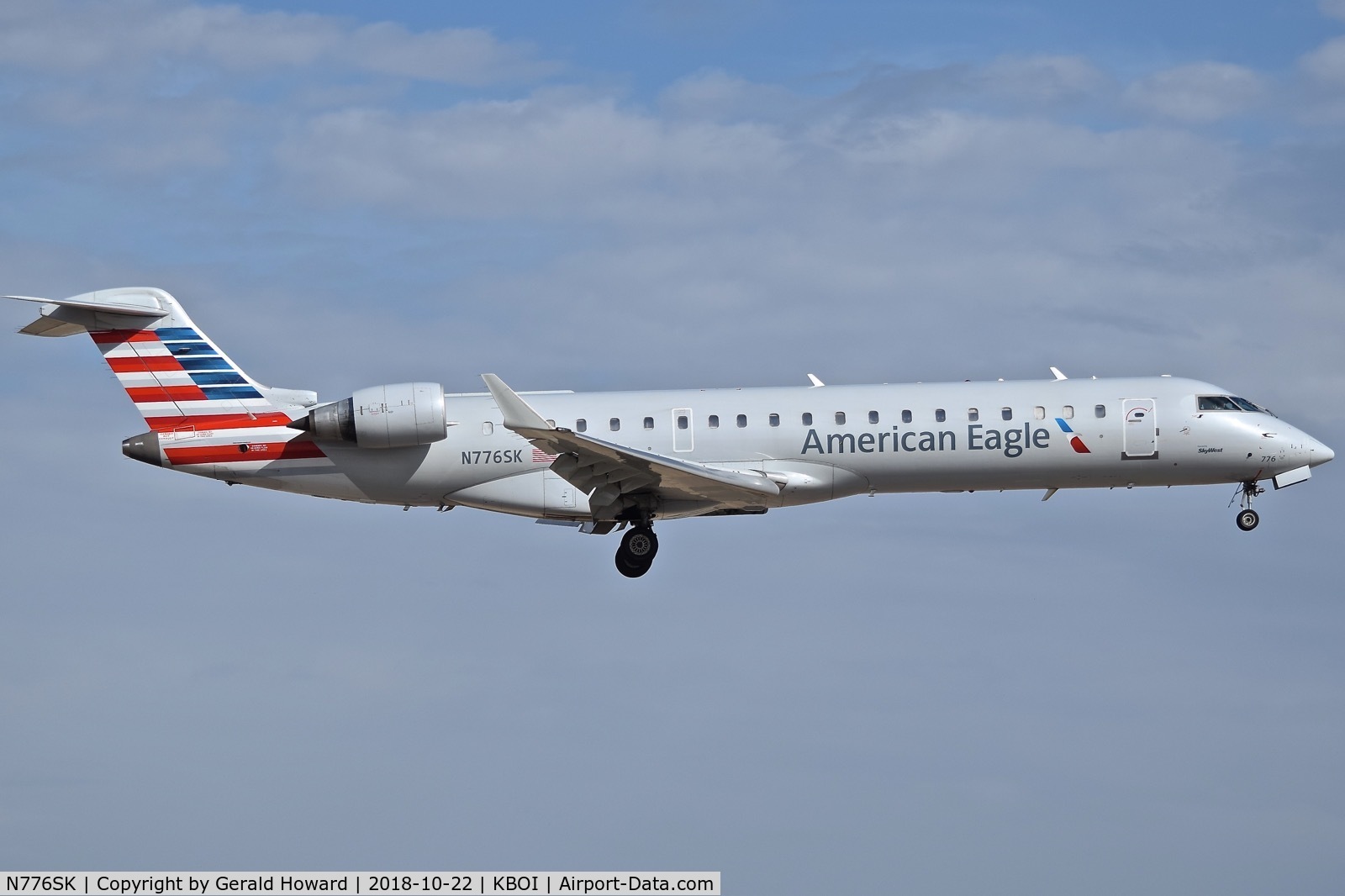 N776SK, 2006 Bombardier CRJ-700 (CL-600-2C10) Regional Jet C/N 10241, Landing RWY 10R.