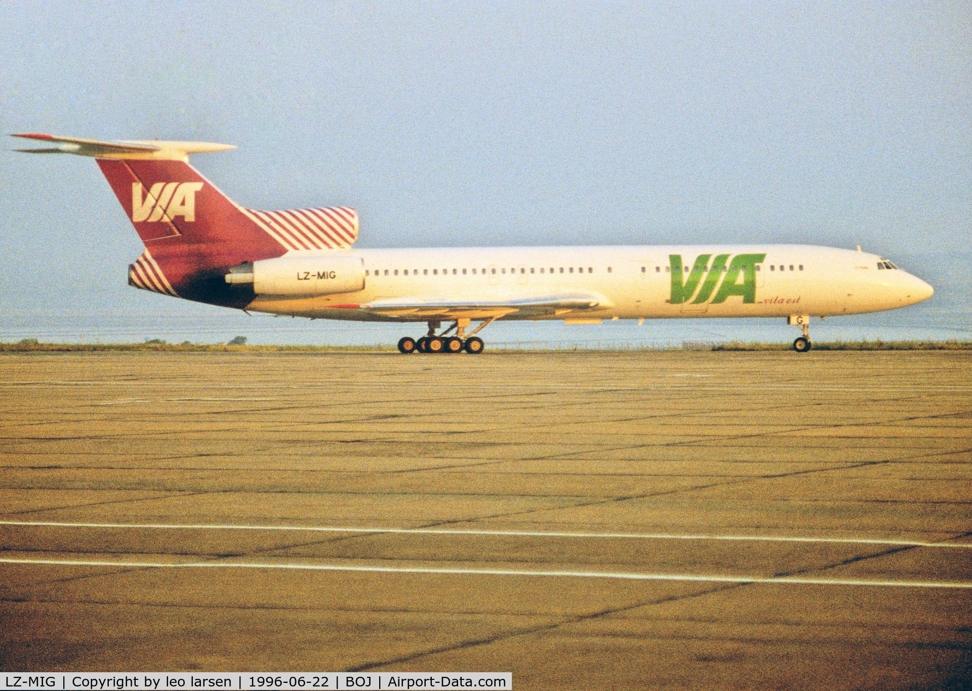 LZ-MIG, 1990 Tupolev Tu-154M C/N 90A840, Burgas 22.6.1996