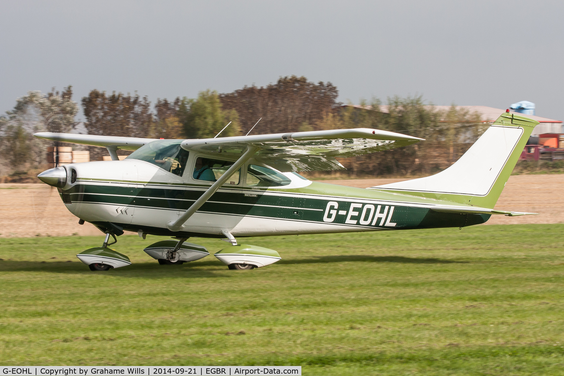 G-EOHL, 1968 Cessna 182L Skylane C/N 182-59279, Cessna 182L G-EOHL, Breighton 21/9/14