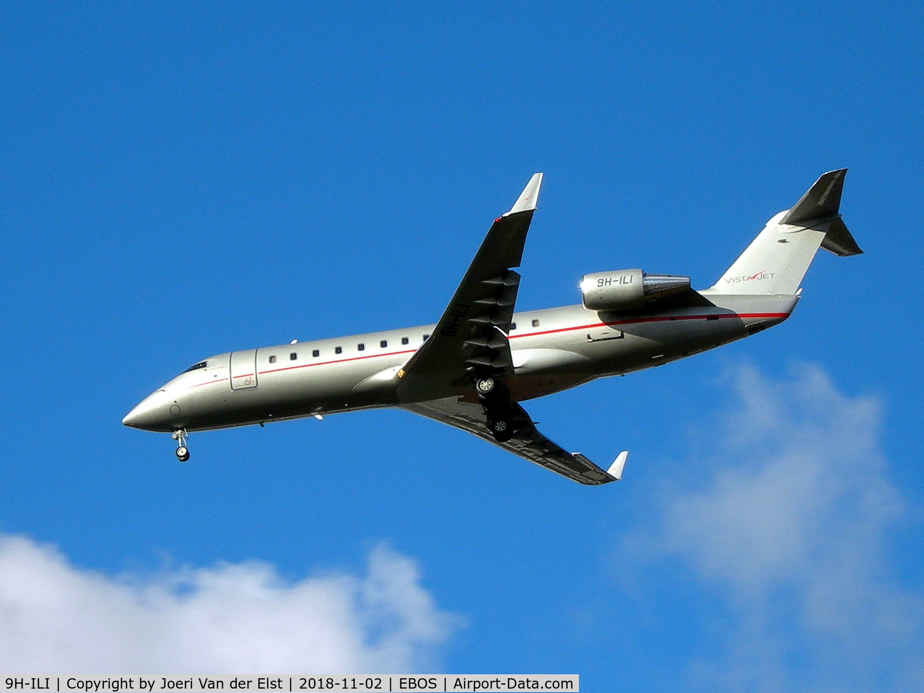 9H-ILI, 2005 Bombardier Challenger 850 (CL-600-2B19) C/N 8048, Moments before touchdown rwy26, training flight