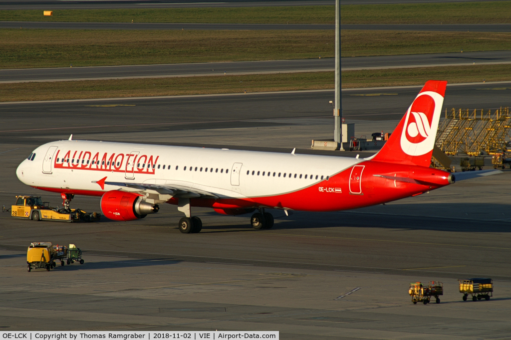 OE-LCK, 2011 Airbus A321-211 C/N 5133, Laudamotion Airbus A321