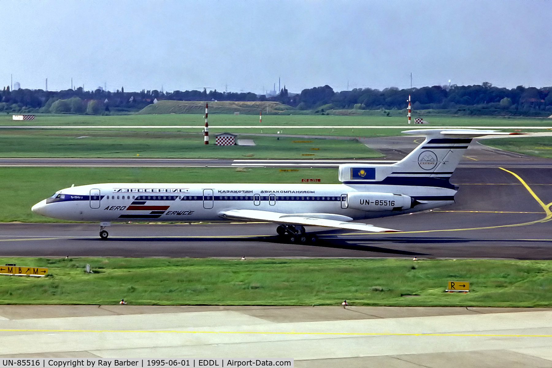 UN-85516, 1981 Tupolev Tu-154B-2 C/N 81A516, UN-85516   Tuploev Tu-154B2 [81A-516] (Aeroservice) Dusseldorf Int'l~D @ 01/06/1995