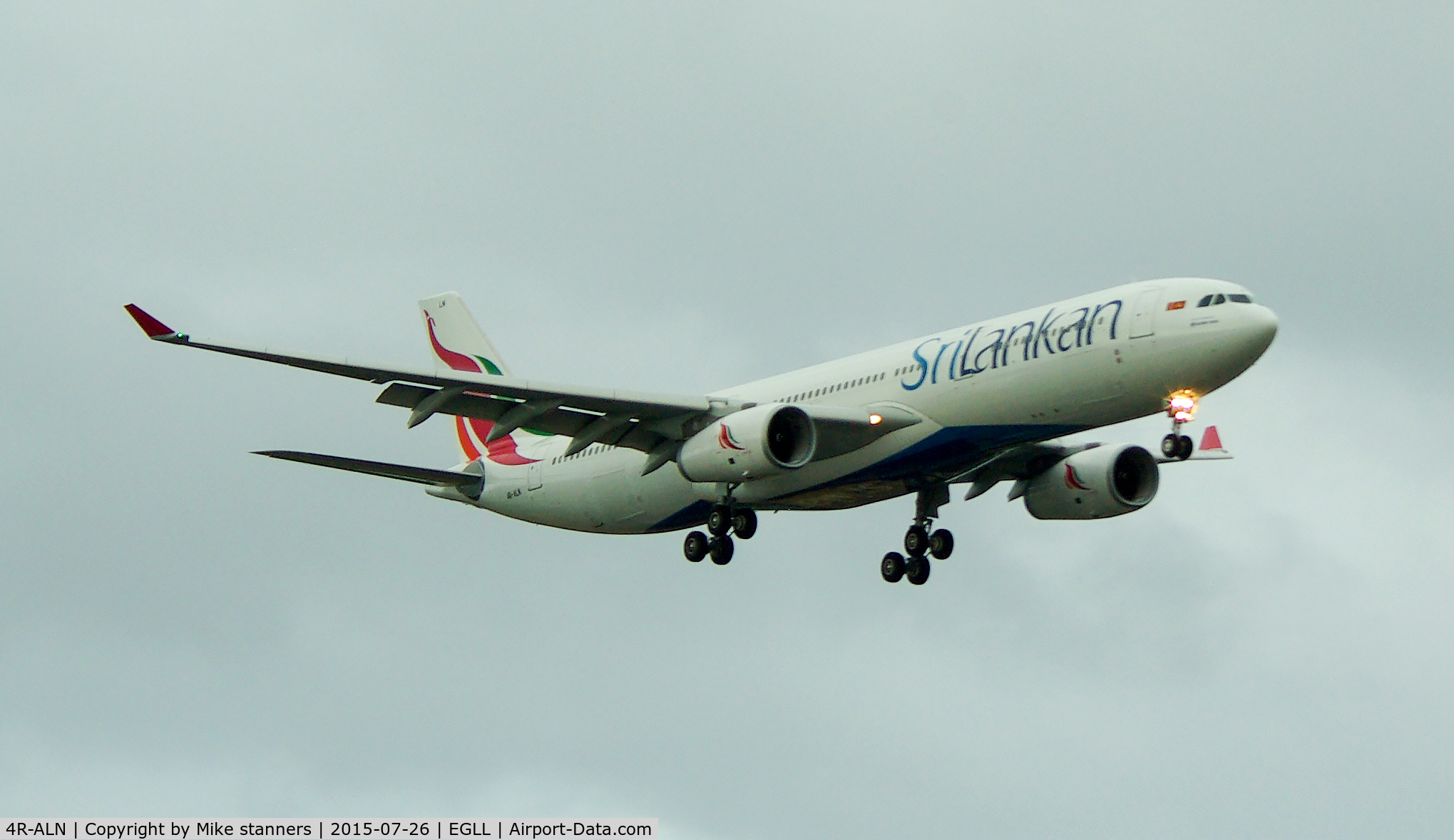 4R-ALN, 2015 Airbus A330-343 C/N 1604, SriLankan Airlines A330- 343E LR Landing runway 27R