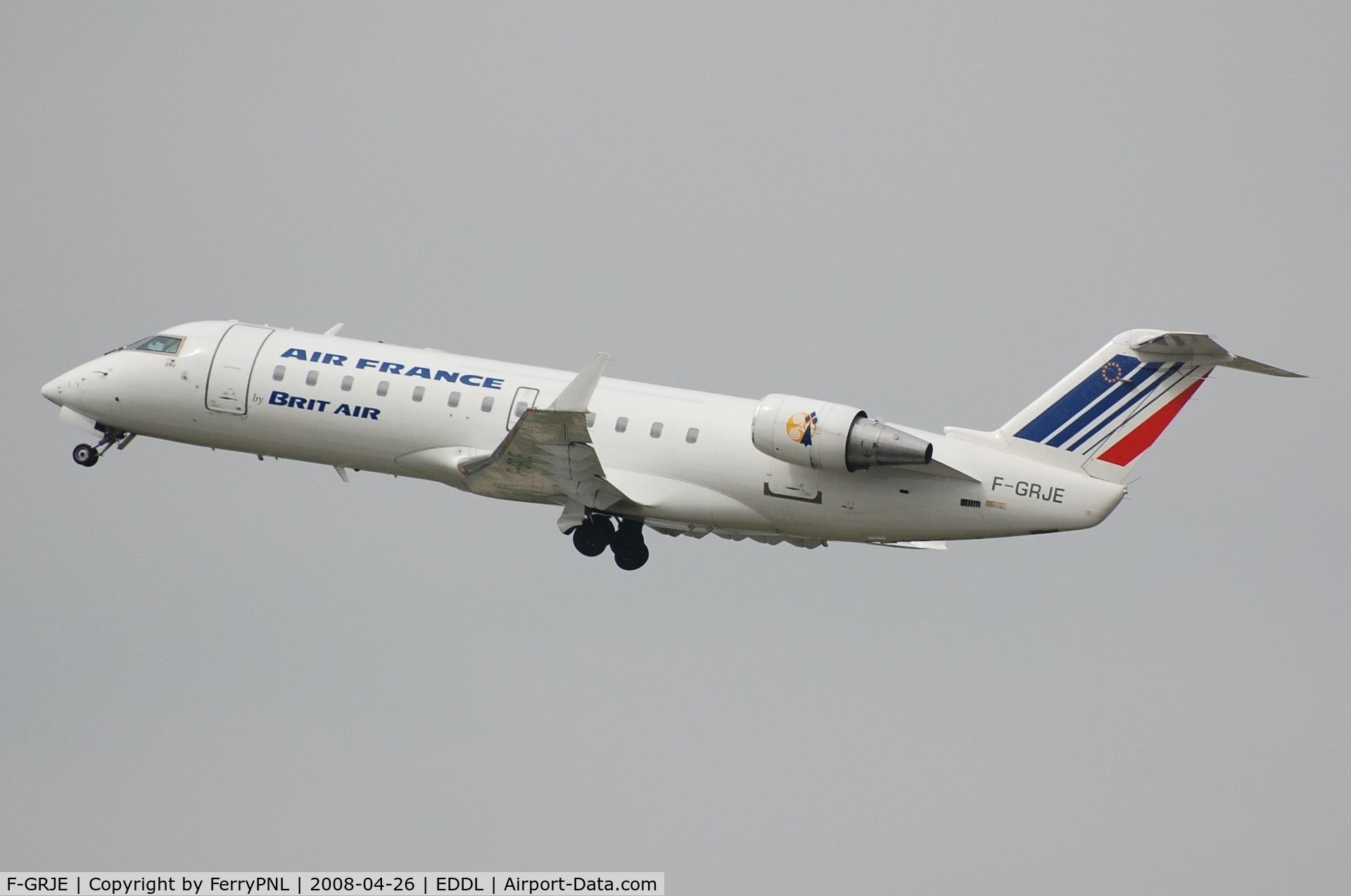 F-GRJE, 1996 Canadair CRJ-100ER (CL-600-2B19) C/N 7106, Air France CL200 taking-off.