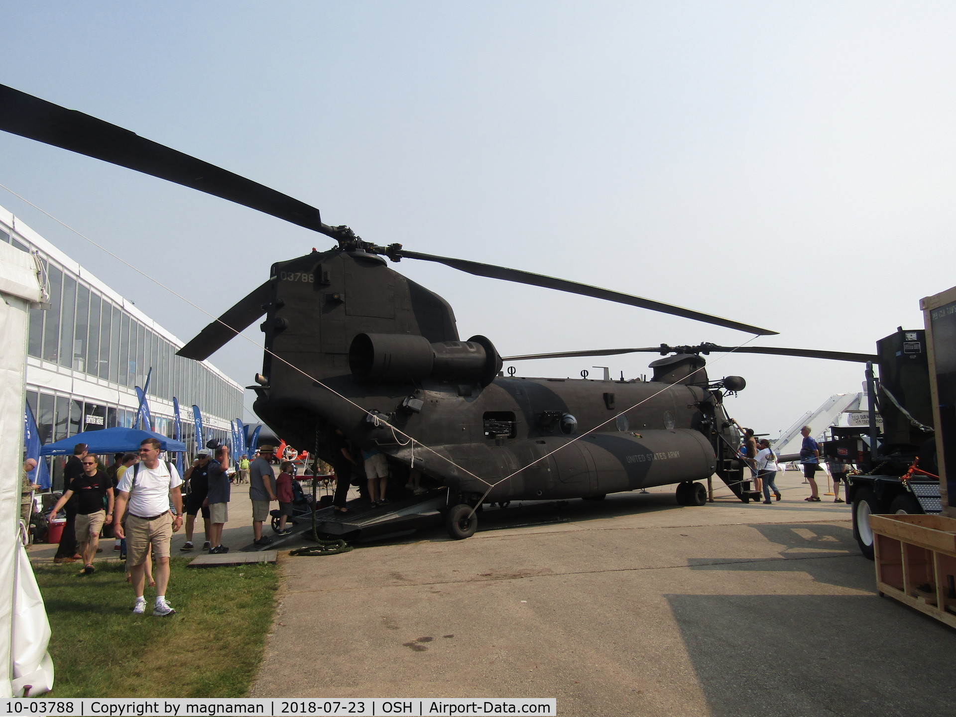 10-03788, Boeing MH-47G Chinook C/N M3788, at EAA 2018