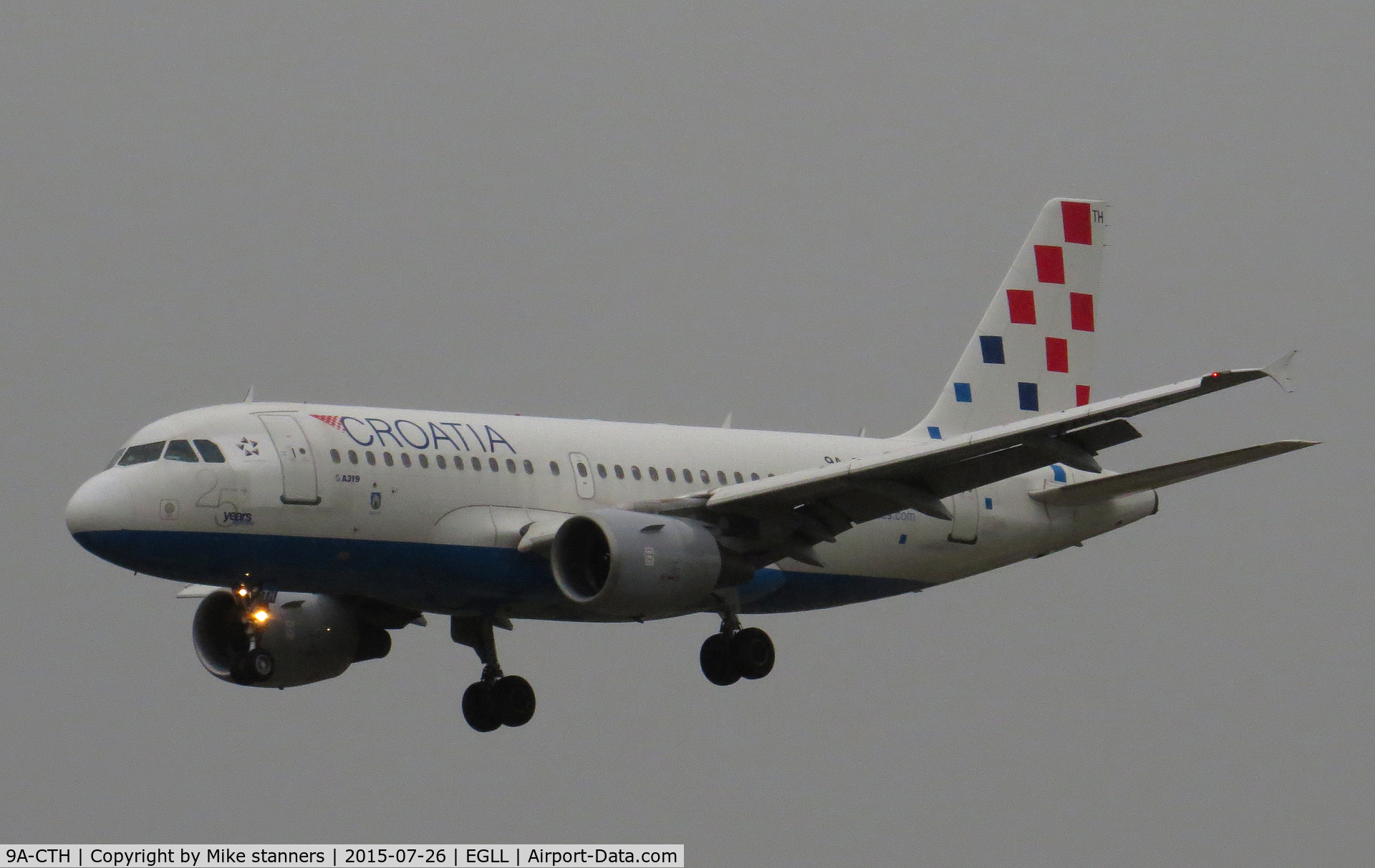 9A-CTH, 1998 Airbus A319-112 C/N 833, Croatia Airlines A319 -112 Landing runway 09R from ZAG,LHR 26.7.15