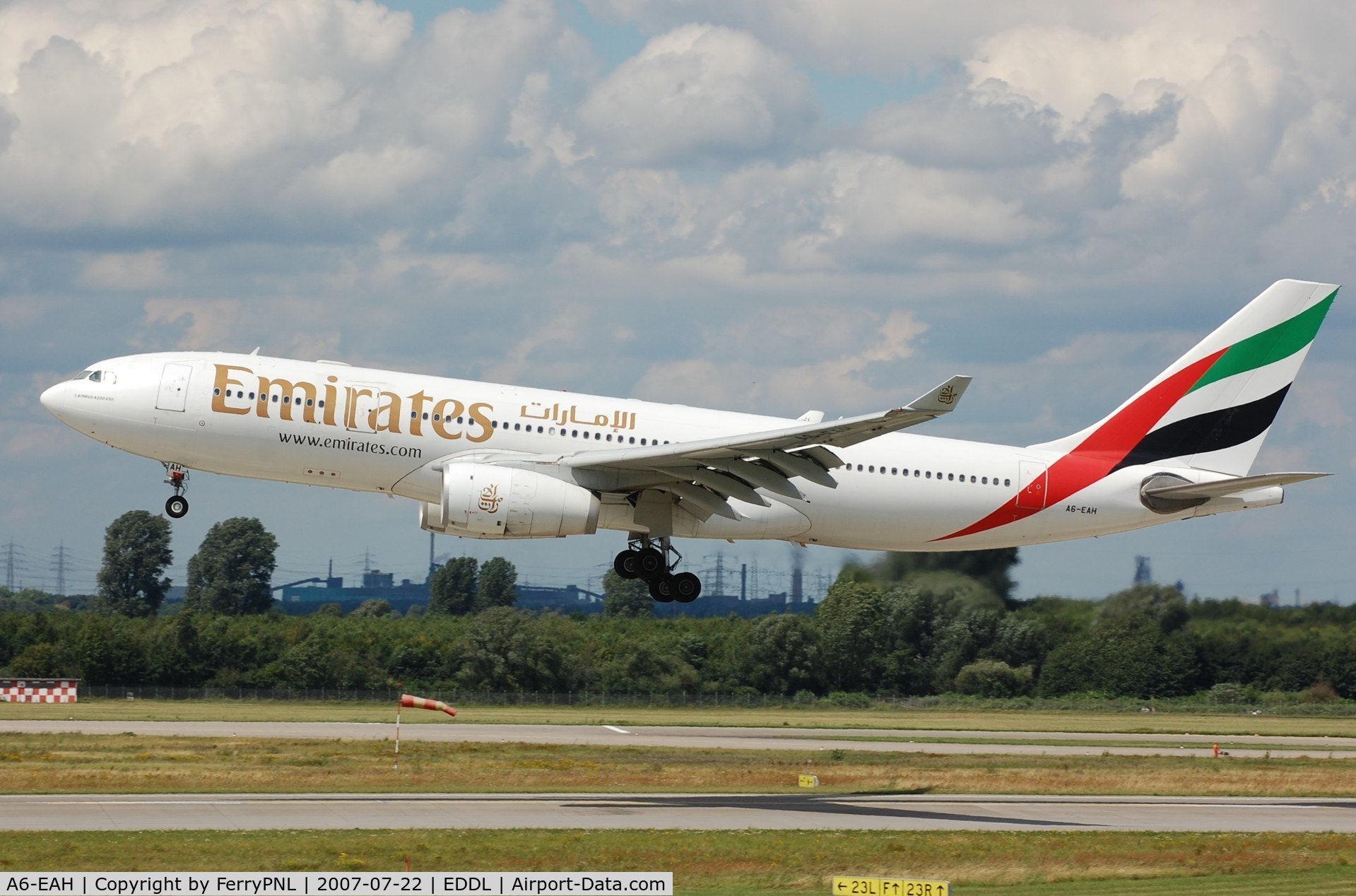 A6-EAH, 2001 Airbus A330-243 C/N 409, Landing of Emirates A332