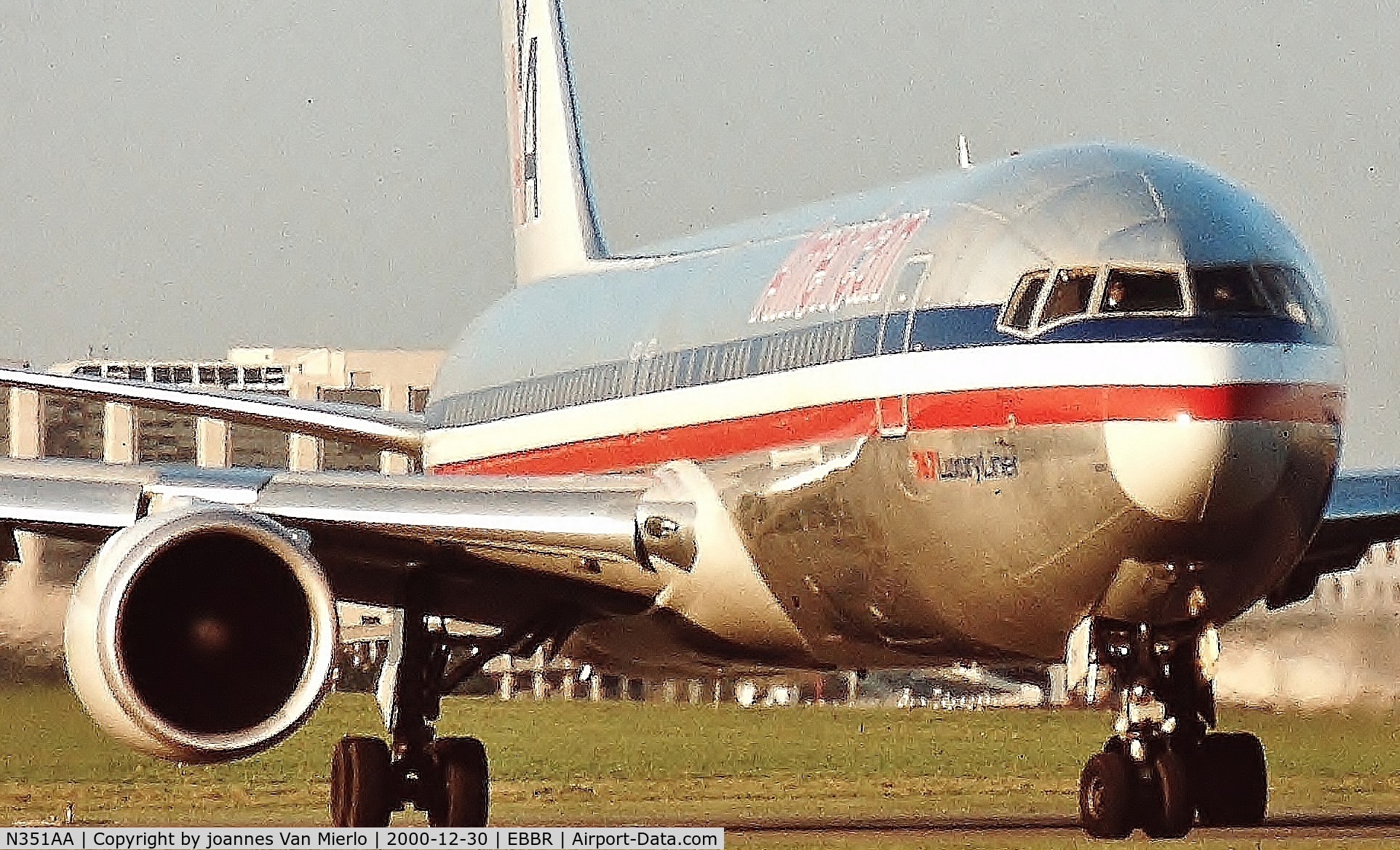 N351AA, 1988 Boeing 767-323 C/N 24032, Awaiting t/o clearance EBBR 02 '90s scan/slide