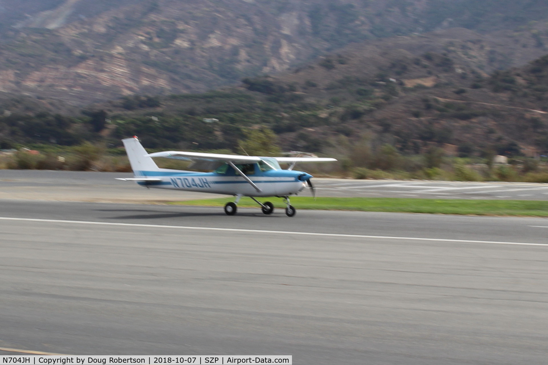 N704JH, 1976 Cessna 150M C/N 15078644, 1976 Cessna 150M, Continental O-200 100 Hp, landing roll Rwy 22