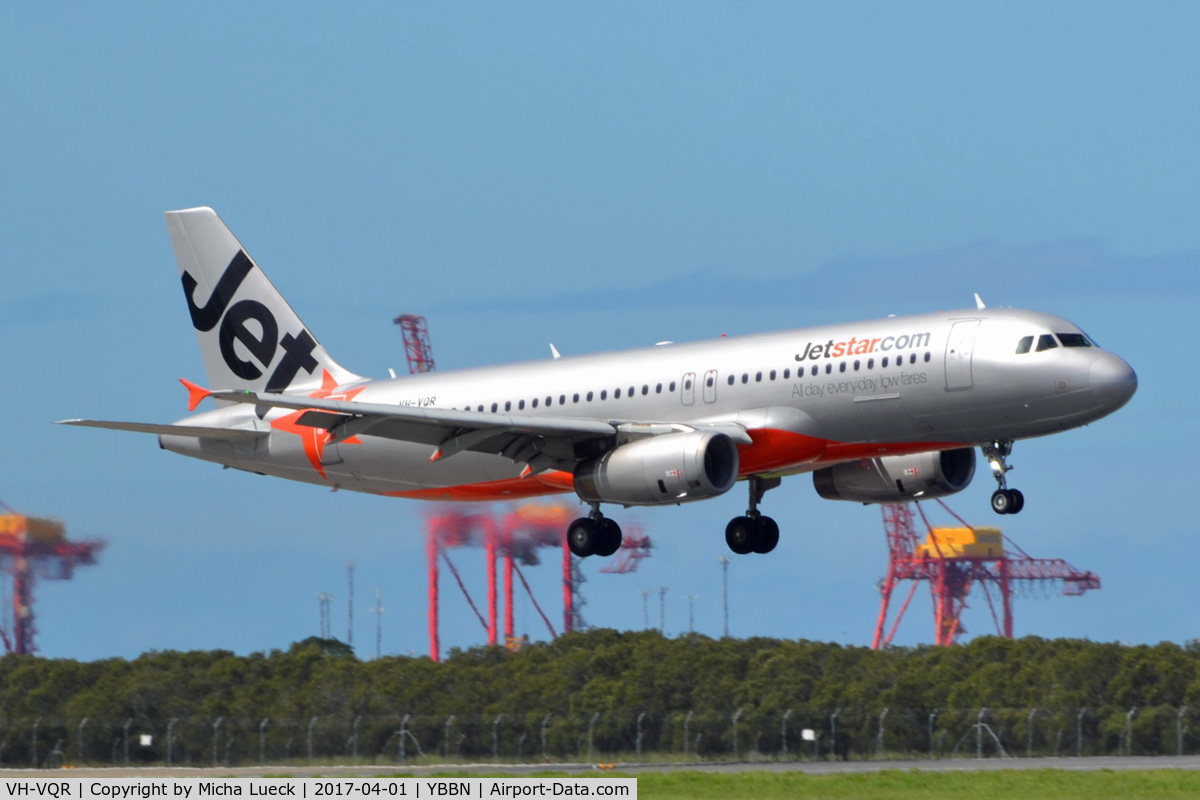 VH-VQR, 2005 Airbus A320-232 C/N 2526, At Brisbane