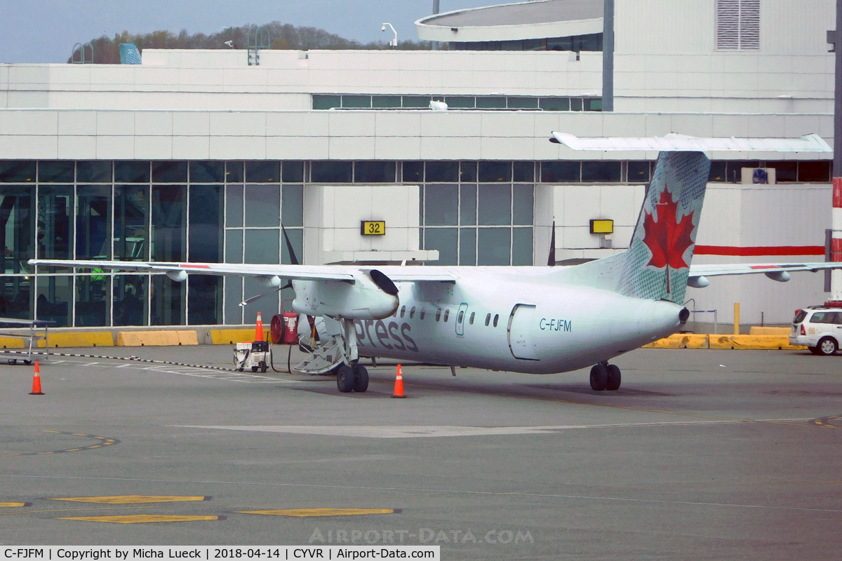 C-FJFM, 1990 De Havilland Canada DHC-8-311 Dash 8 C/N 240, At Vancouver