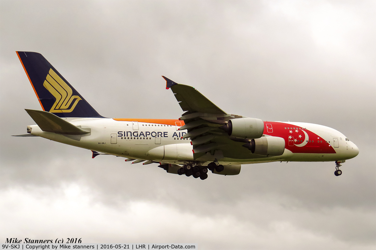 9V-SKJ, 2009 Airbus A380-841 C/N 045, Singapore Airlines A380- 841 landing runway 27R from SIN, LHR 21.5.16