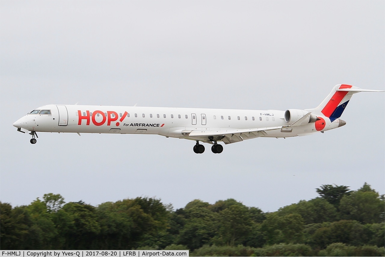 F-HMLJ, 2011 Bombardier CRJ-1000EL NG (CL-600-2E25) C/N 19015, Canadair Regional Jet CRJ-1000, On final rwy 25L, Brest-Bretagne Airport (LFRB-BES)