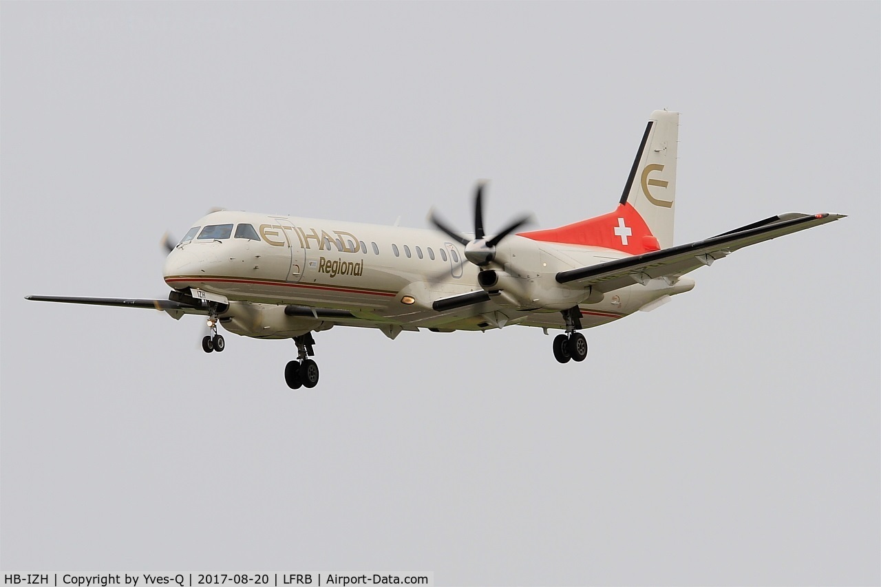 HB-IZH, 1994 Saab 2000 C/N 2000-011, Saab 2000, On final rwy 25L, Brest-Bretagne airport (LFRB-BES)