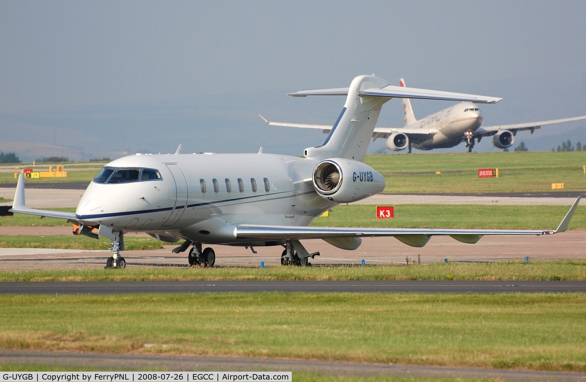 G-UYGB, 2007 Bombardier Challenger 300 (BD-100-1A10) C/N 20169, Air Partner Private Jets Ltd CL300