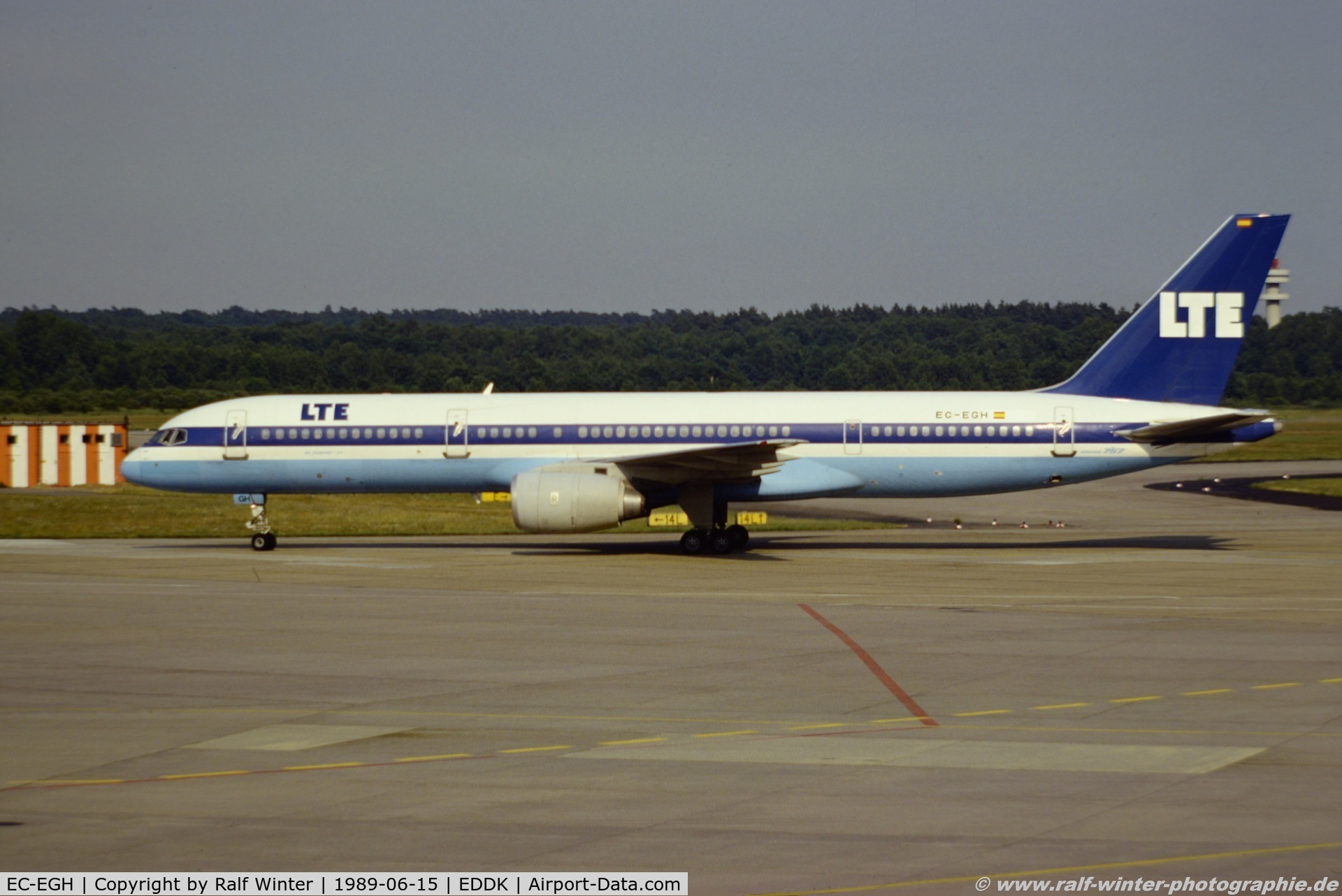 EC-EGH, 1984 Boeing 757-2G5 C/N 23119, Boeing 757-2G5 - XO LTE LTE International Airways 'Bluebird II' - 23119 - EC-EGH - 15.06.1989 - CGN