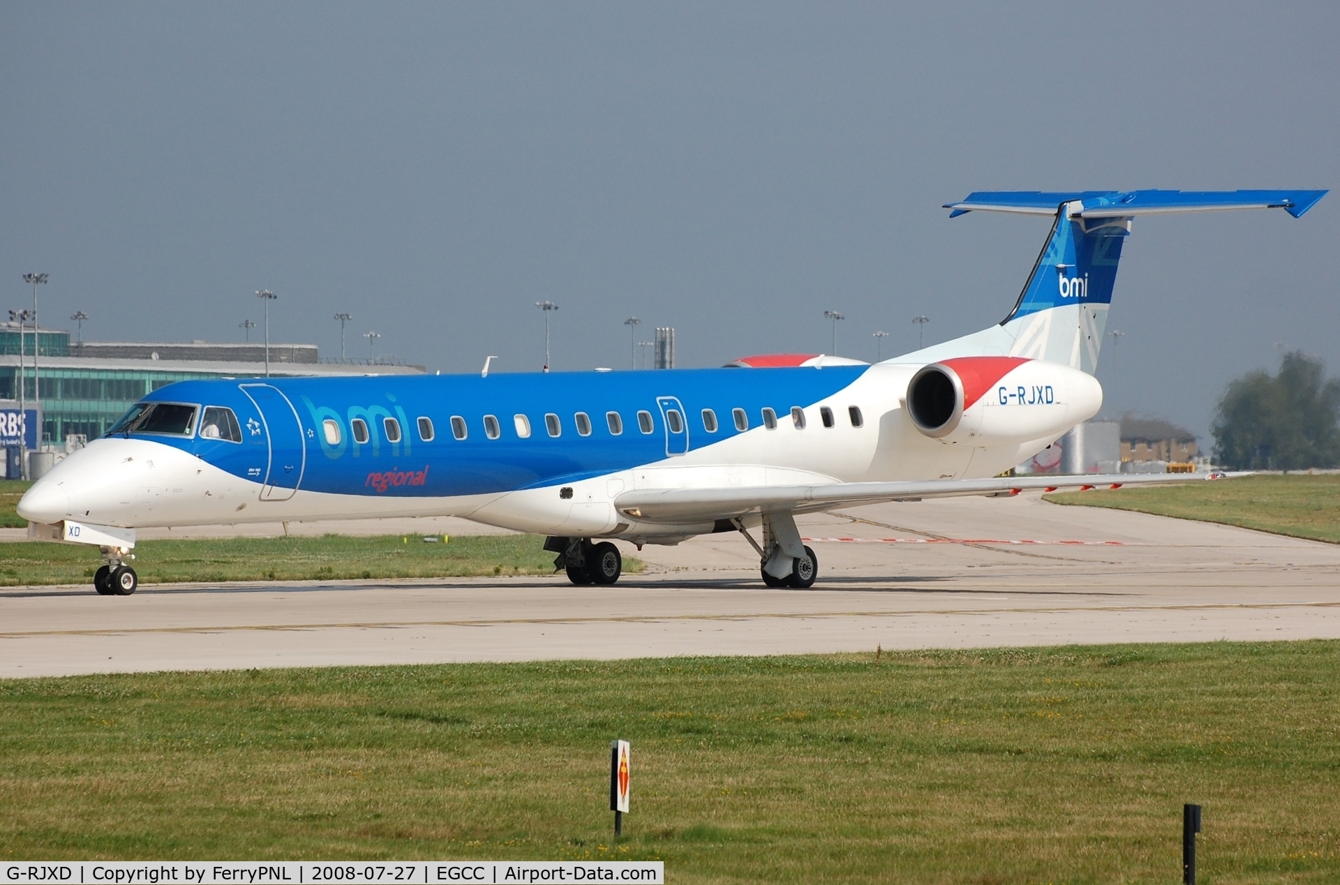 G-RJXD, 2000 Embraer EMB-145EP (ERJ-145EP) C/N 145207, BMI ERJ145