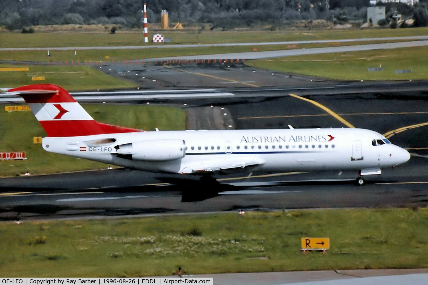 OE-LFO, 1995 Fokker 70 (F-28-0070) C/N 11559, OE-LFO   Fokker F-70 [11559] (Austrian Airlines) Dusseldorf~D 26/08/1996