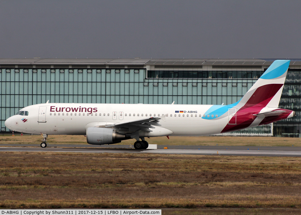 D-ABHG, 2006 Airbus A320-214 C/N 2867, Ready for take off from rwy 32R