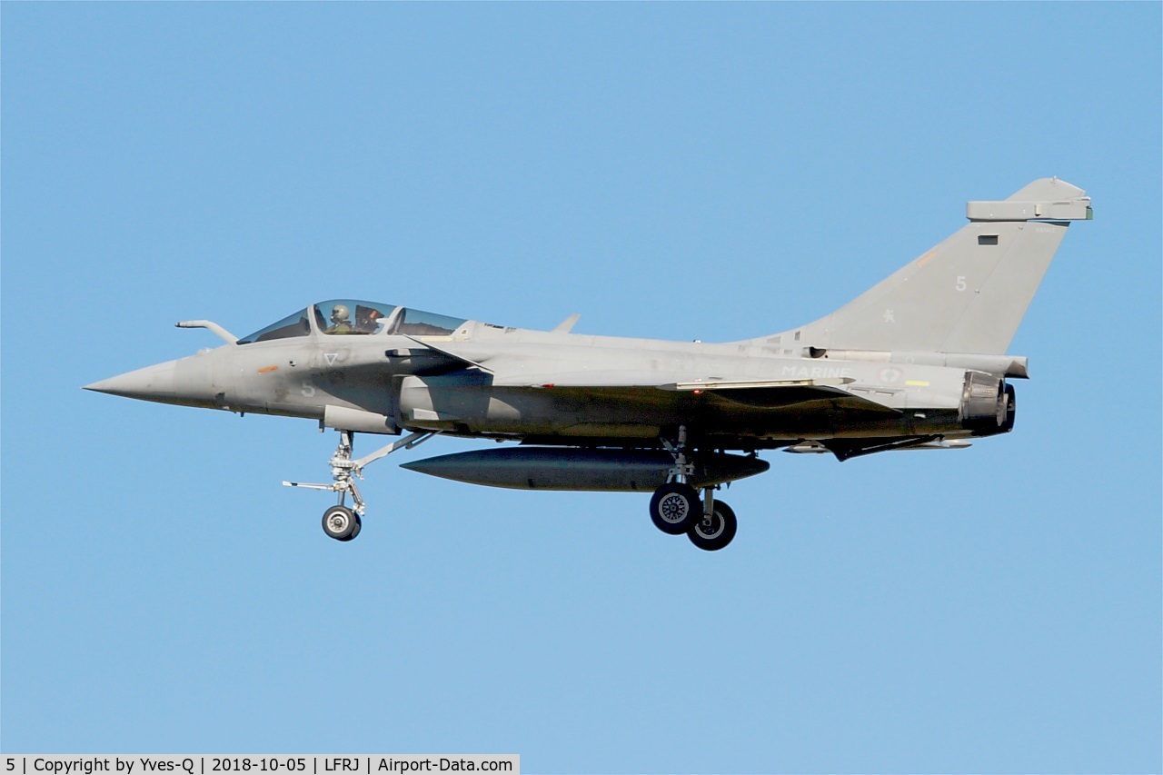 5, Dassault Rafale M C/N 5, Dassault Rafale M,  Short approach rwy 26, Landivisiau naval air base (LFRJ)