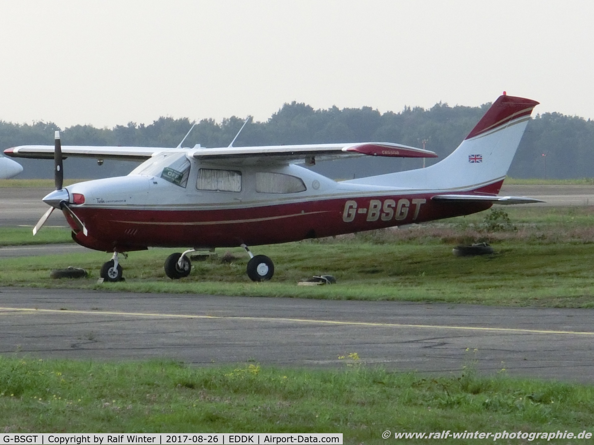 G-BSGT, 1979 Cessna T210N Turbo Centurion C/N 210-63361, Cessna T210N Turbo Centurion - Private - 21063361 - G-BSGT - 26.08.2017 - CGN