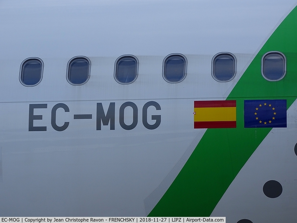EC-MOG, 2016 Airbus A320-232 C/N 7402, Vueling VY6401 Venezia to Barcelona