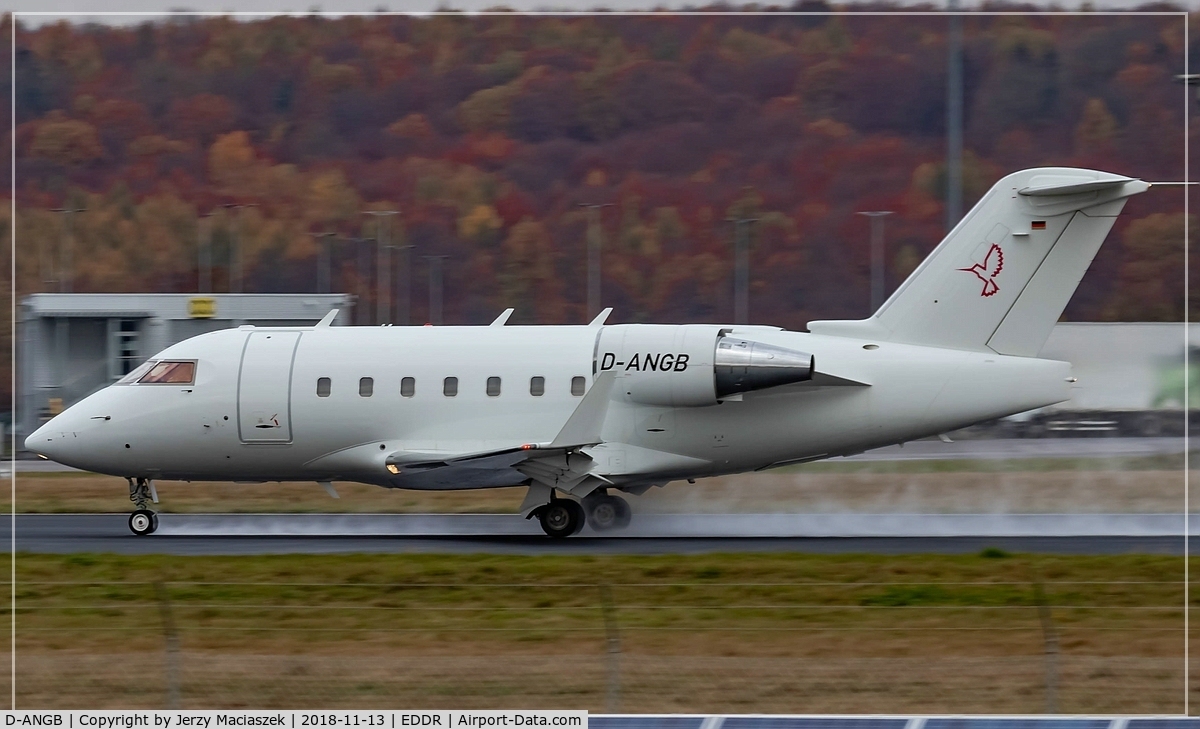 D-ANGB, 2002 Bombardier Challenger 604 (CL-600-2B16) C/N 5541, Bombardier Challenger 604