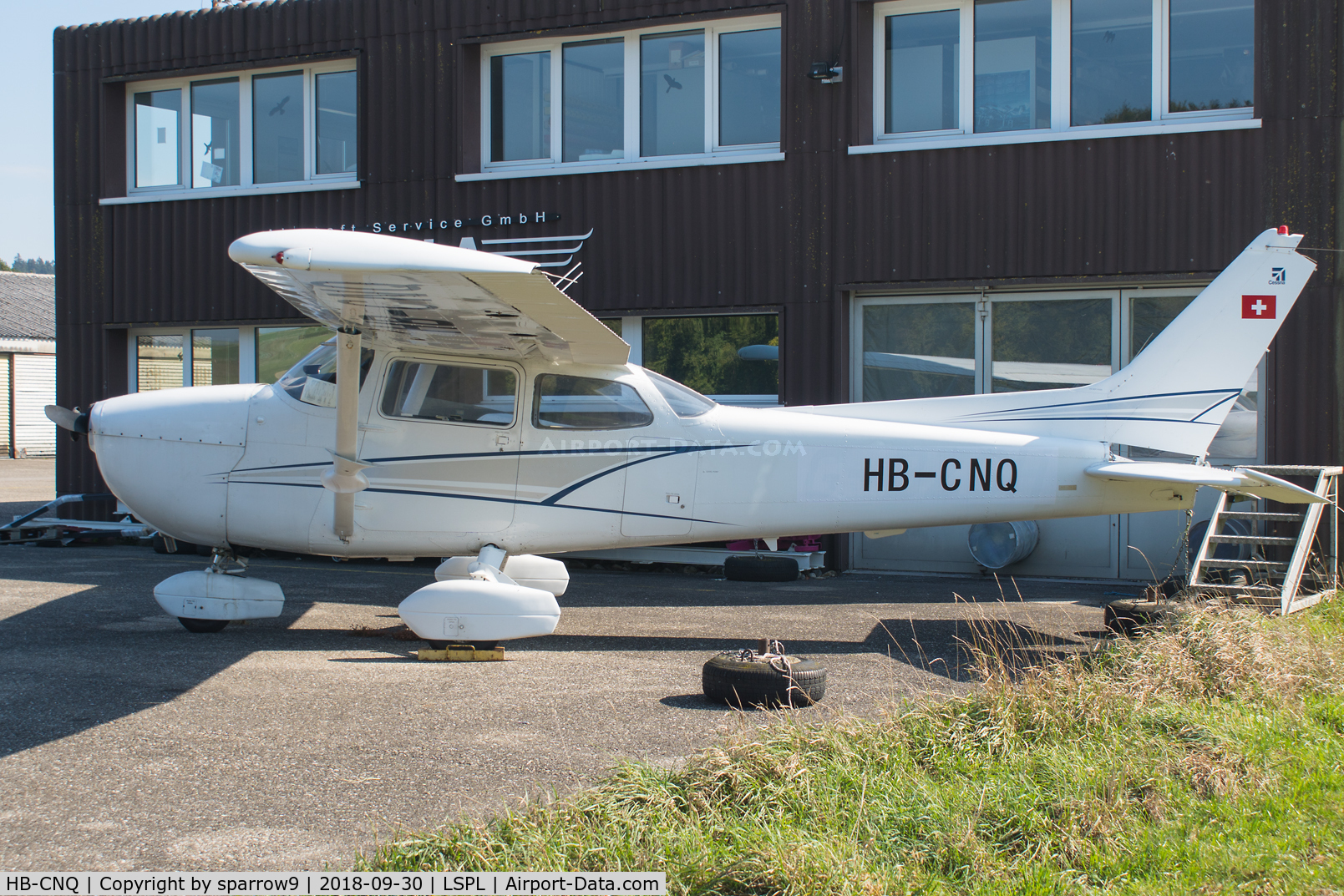 HB-CNQ, 1979 Reims F172N Skyhawk C/N 1789, Some maintenance required. Langenthal-Bleienbach airfield.