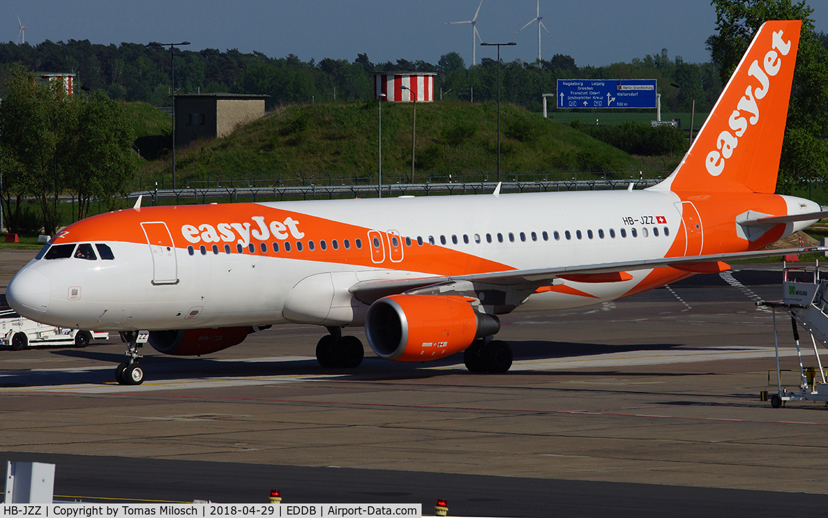 HB-JZZ, 2010 Airbus A320-214 C/N 4233, 