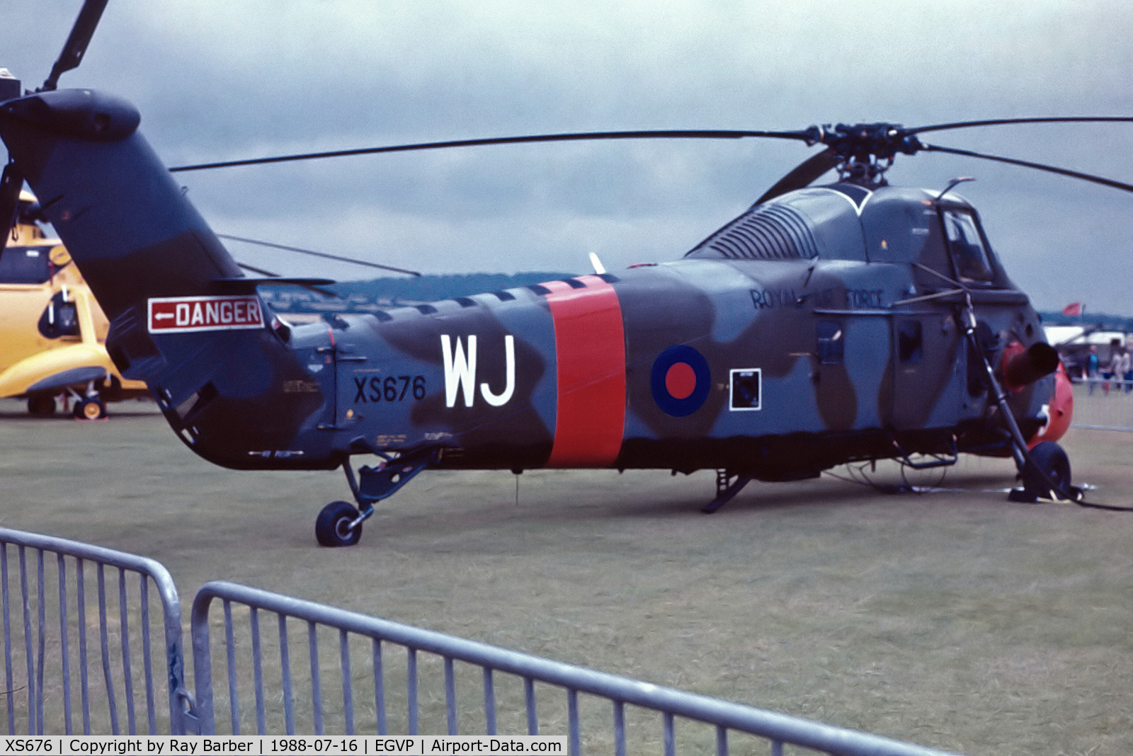 XS676, 1965 Westland Wessex HC.2 C/N WA195, XS676   Westland WS.58 Wessex HC.2 [WA195] (Royal Air Force) AAC Middle Wallop~G @16/07/1988