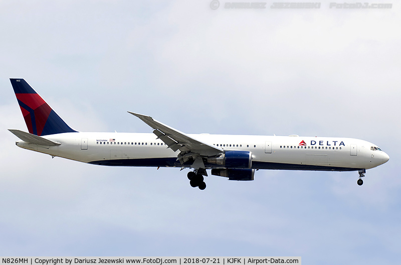 N826MH, 1999 Boeing 767-432/ER C/N 29713, Boeing 767-432/ER - Delta Air Lines  C/N 29713, N826MH