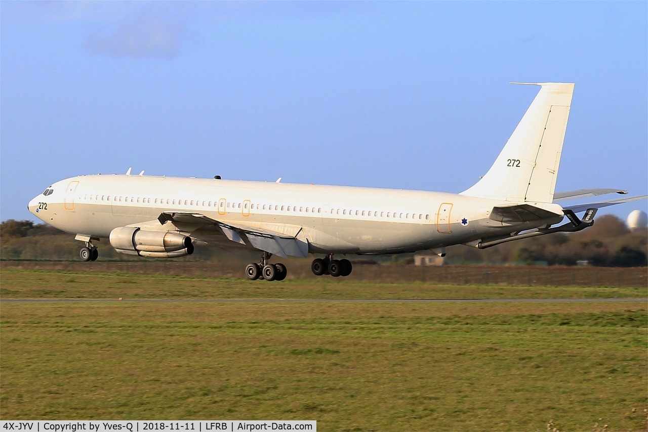 272, 1975 Boeing 707-3L6C C/N 21096, Israeli Air Force Boeing 707-3L6C, Landing rwy 25L, Brest-Bretagne Airport (LFRB-BES)