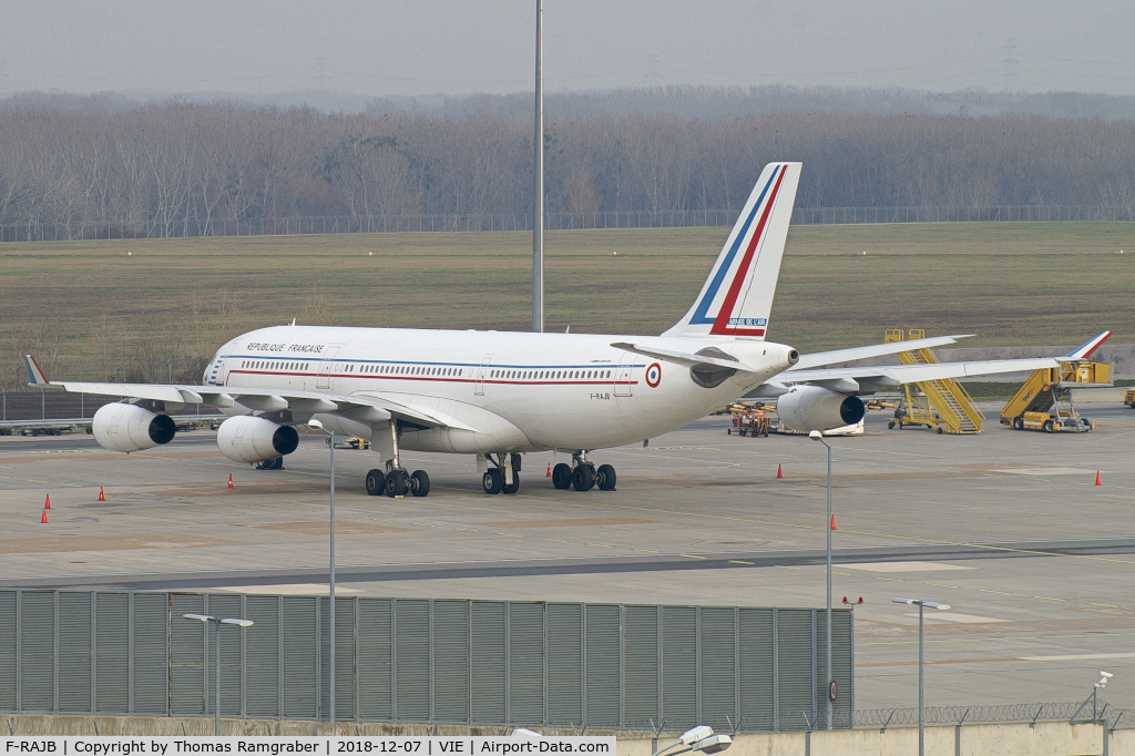 F-RAJB, 1995 Airbus A340-212 C/N 081, France - Air Force Airbus A340-200