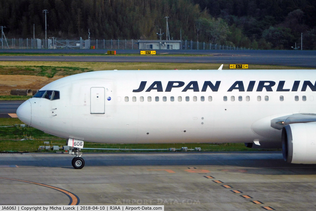 JA606J, 2003 Boeing 767-346/ER C/N 33495, At Narita