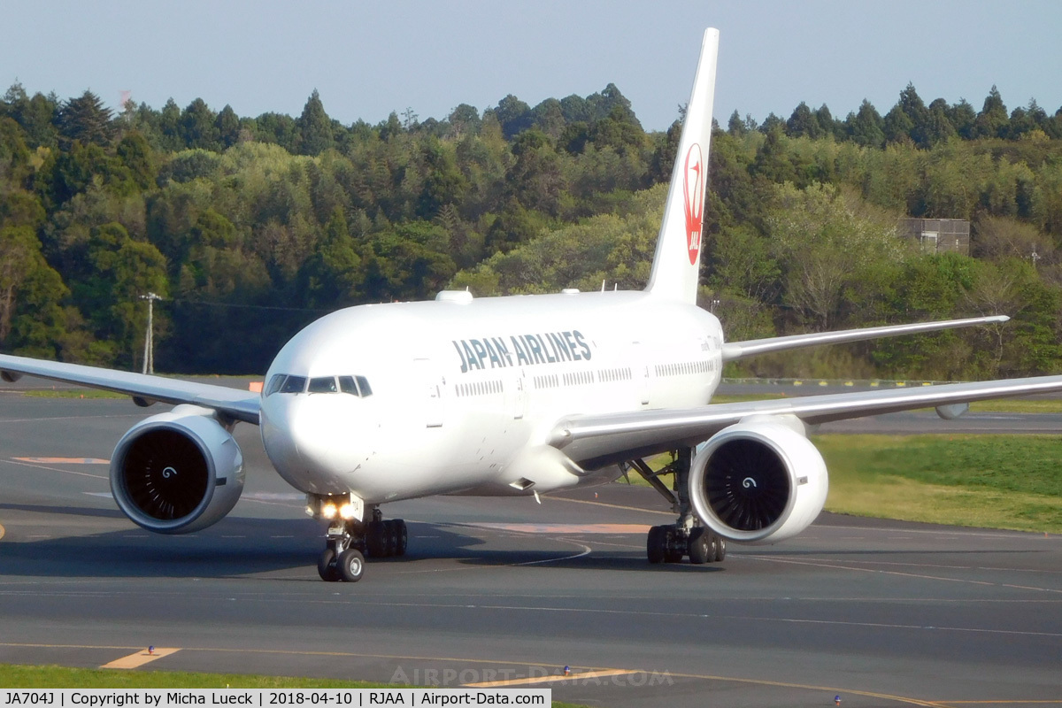 JA704J, 2003 Boeing 777-246/ER C/N 32892, At Narita