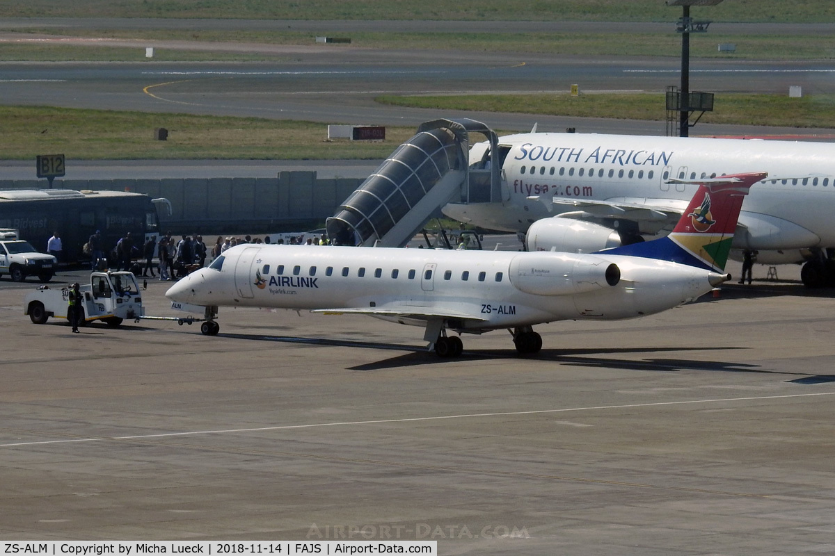 ZS-ALM, 2001 Embraer 140LR C/N 543, At O.R. Tambo