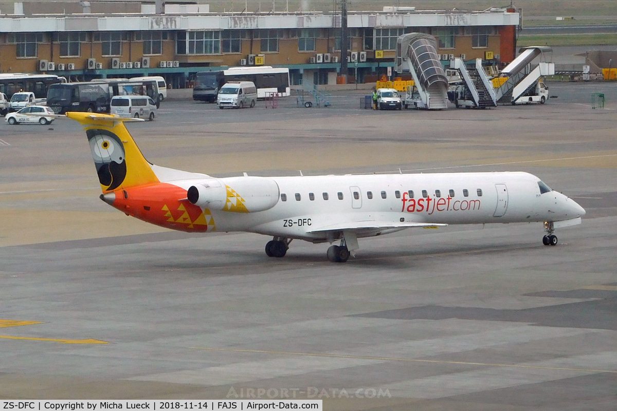 ZS-DFC, 2000 Embraer ERJ-145MP (EMB-145MP) C/N 145339, At O.R. Tambo