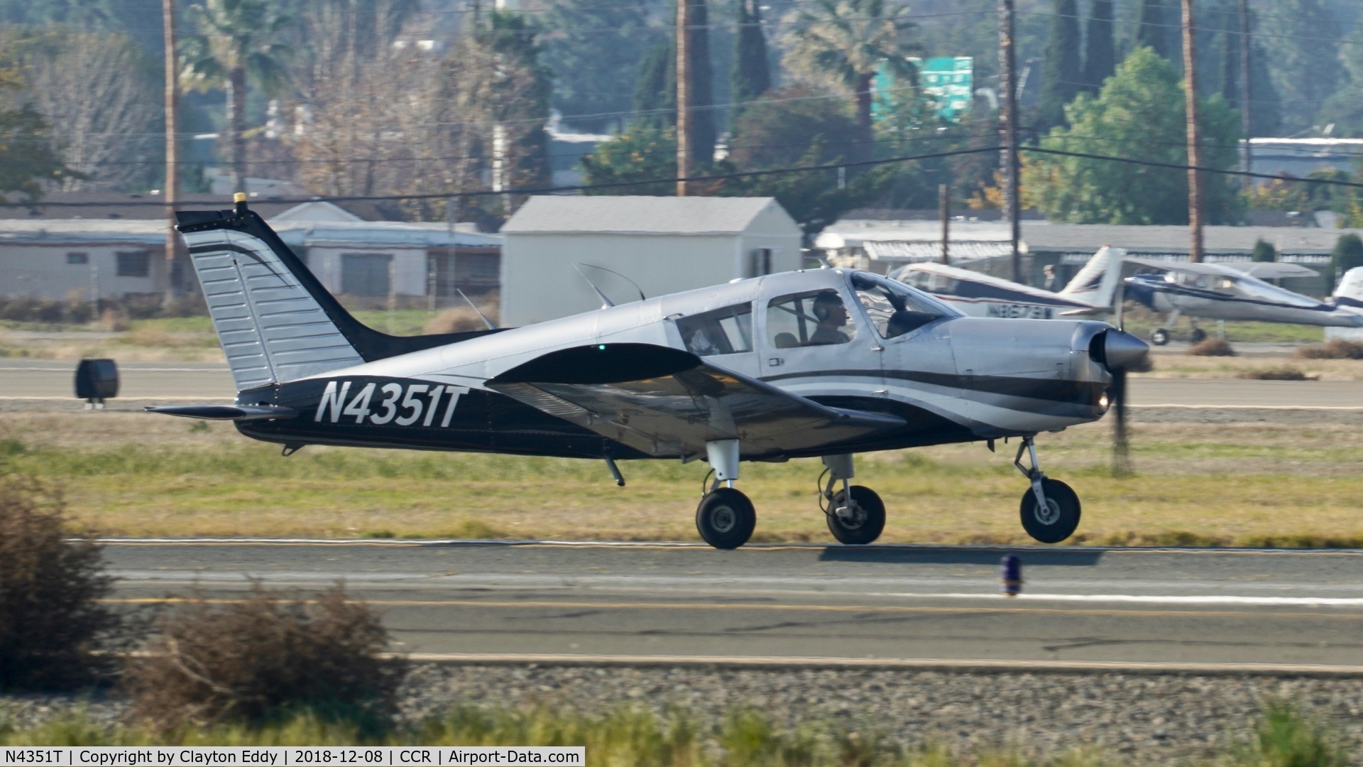 N4351T, 1971 Piper PA-28-140 C/N 28-7225155, Buchanan Field Concord California 2018.
