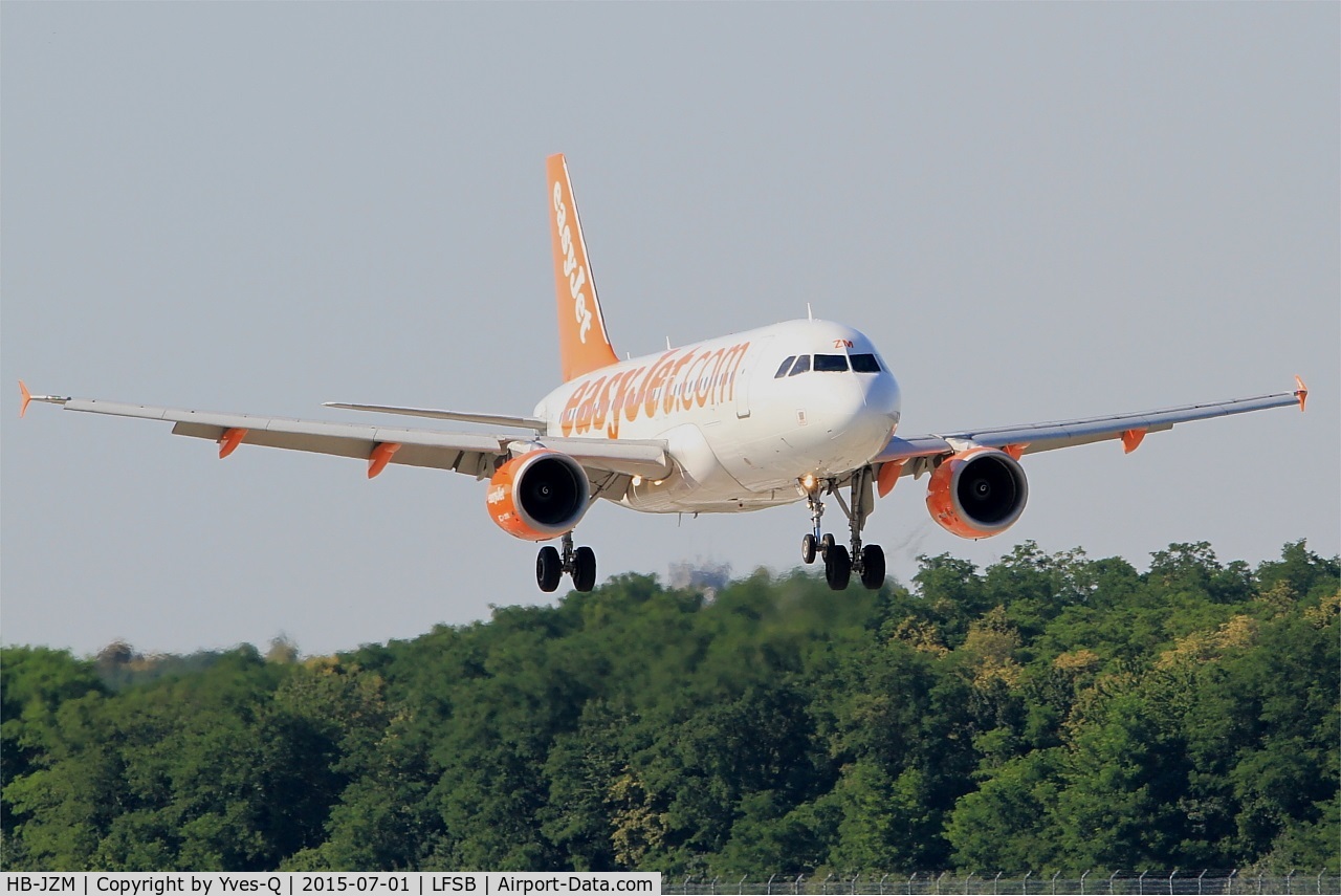 HB-JZM, 2004 Airbus A319-111 C/N 2370, Airbus A319-111, On final rwy 15, Bâle-Mulhouse-Fribourg airport (LFSB-BSL)