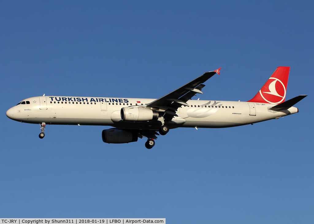 TC-JRY, 2012 Airbus A321-231 C/N 5083, Landing rwy 32L